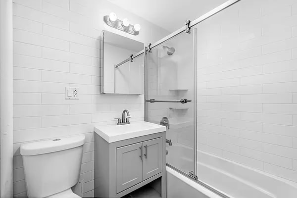 Building Photo - 625 2nd Ave