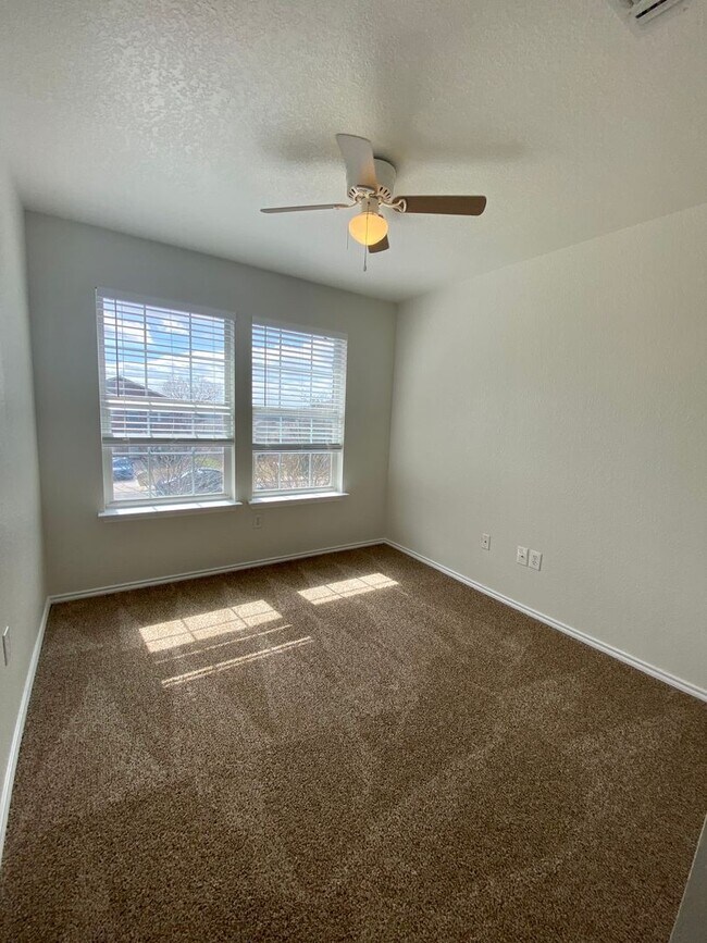 Building Photo - 11215 Dublin Trace