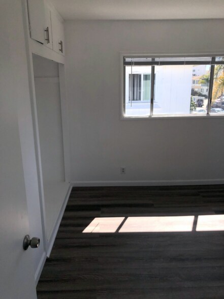 Building Photo - 1136 S Holt Ave