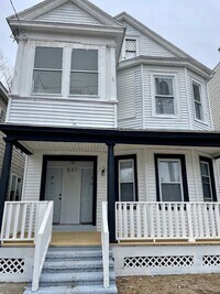 Building Photo - 537 Washington Ave