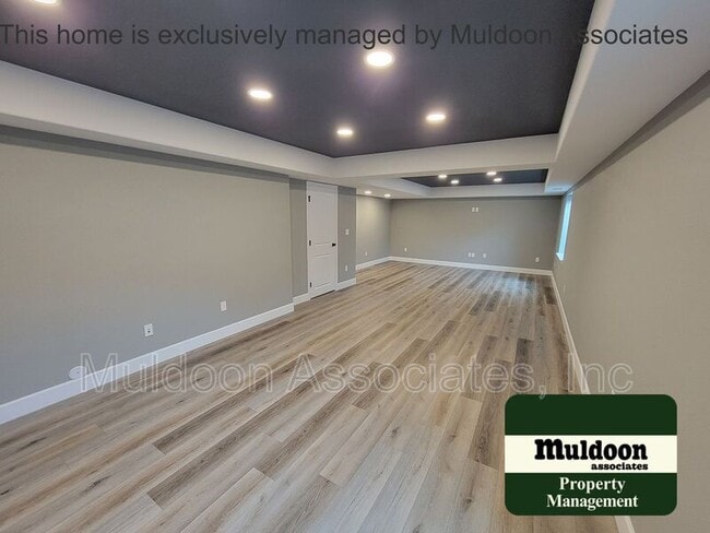 Building Photo - 6052 San Mateo Dr