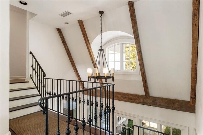 Building Photo - 2485 W Wesley Rd NW