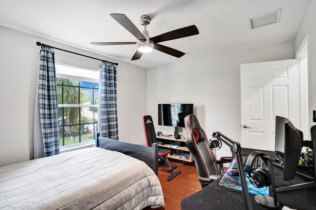 Building Photo - 8876 Sandy Crest Ln