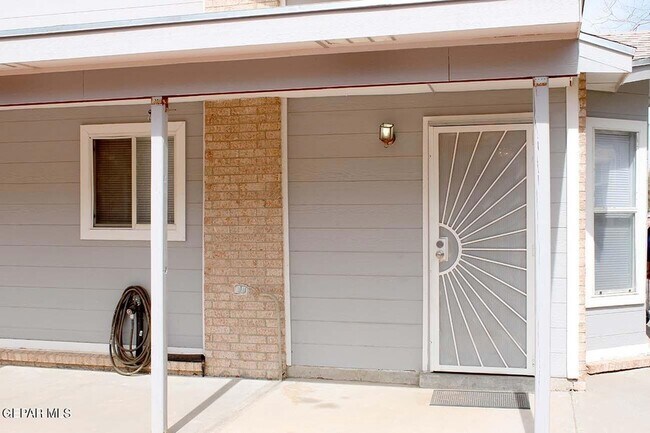 Building Photo - 7572 Plaza Taurina Dr
