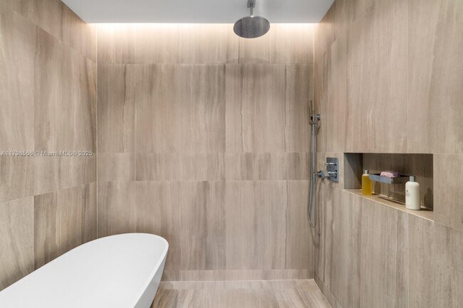 Building Photo - 5775 Collins Ave