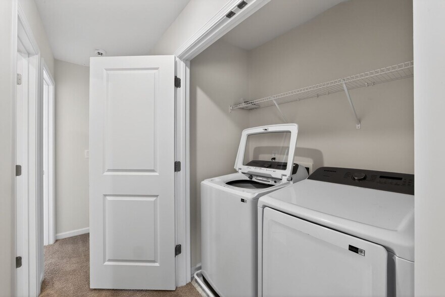 Building Photo - 105 Silicon Dr