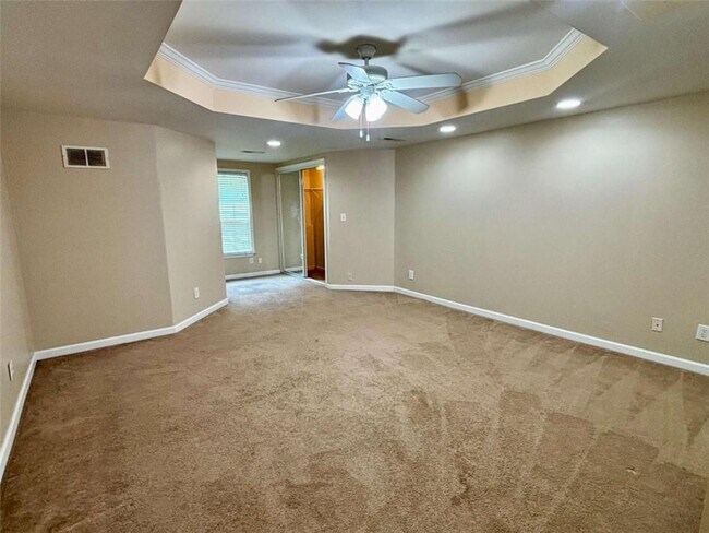 Building Photo - 540 Chandon Way