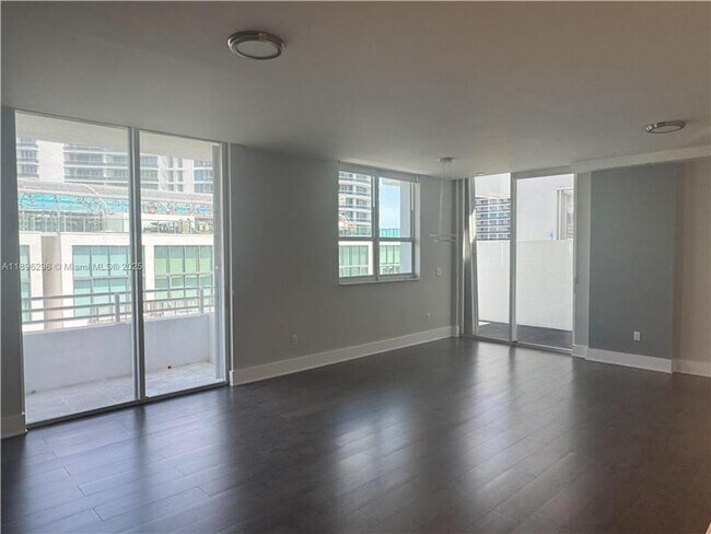 Building Photo - 5970 Indian Creek Dr