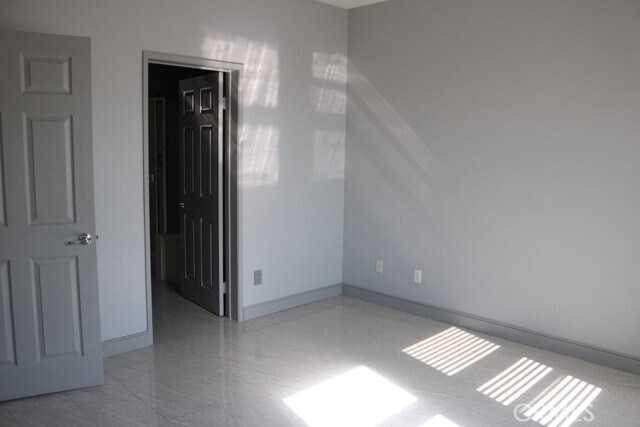 Building Photo - 255 E Santa Fe Ct