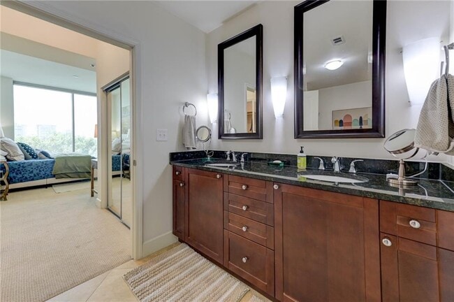 Building Photo - 2795 Peachtree Rd NE