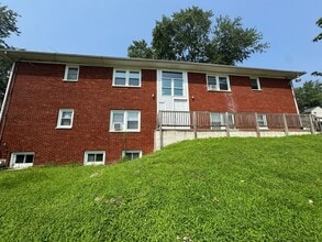 Building Photo - 13th Ave Moline Apartments