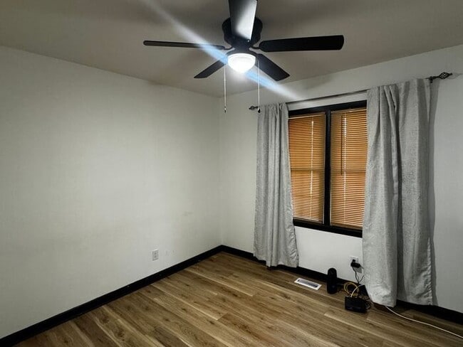 Building Photo - Updated 4 Bedroom Ranch in Established Nei...