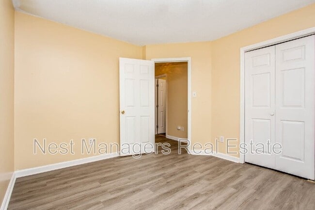 Building Photo - 3813 Constance Rd