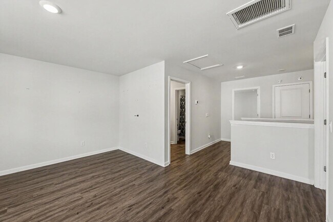 Building Photo - 231 Sweet Cherry Ln