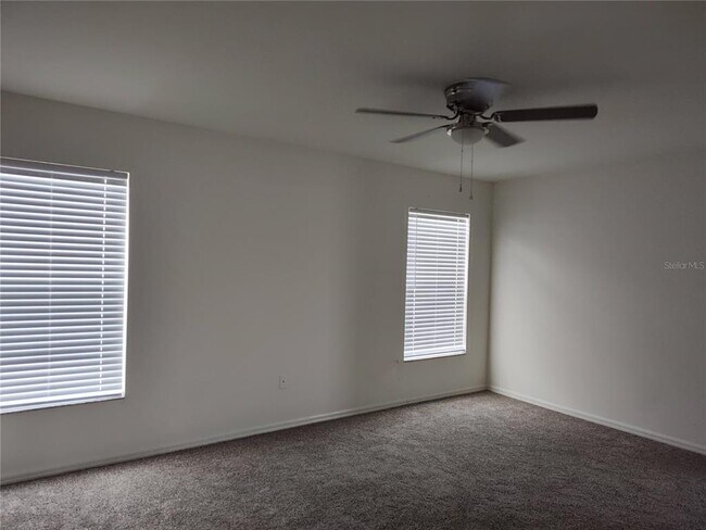 Building Photo - 27536 Breakers Dr