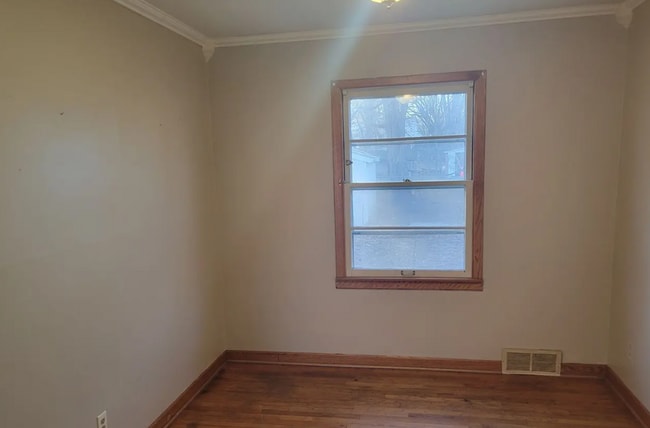 Building Photo - Don't miss out on this beautiful home!