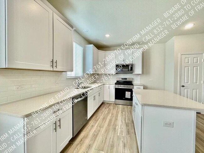 Building Photo - 8113 Branch Hollow Trail