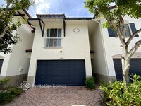 Building Photo - 102 W Prive Cir