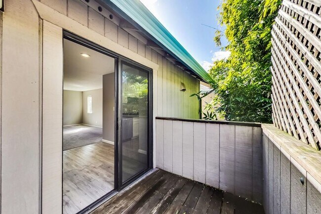 Building Photo - 1805 Sausal St