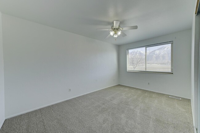 Building Photo - 440 S 1600 W St