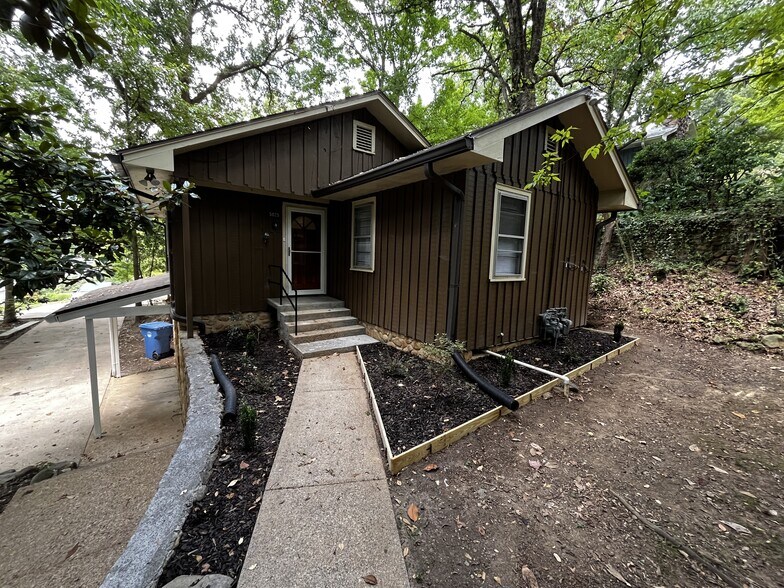 Primary Photo - 5025 Sunnyside Ave