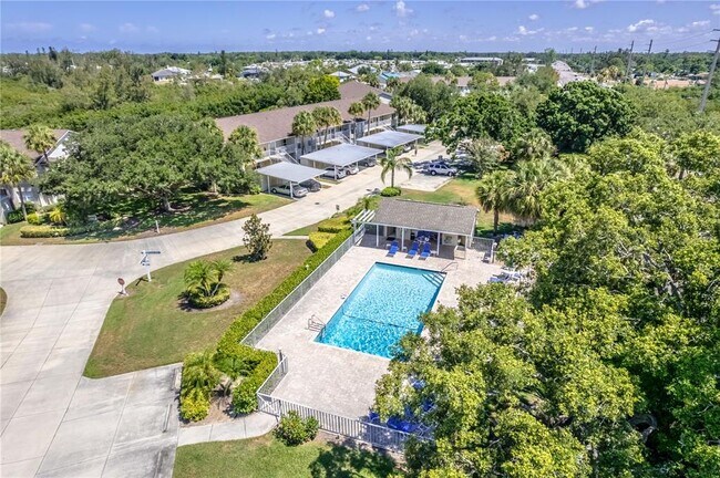 Building Photo - 821 Waterside Dr