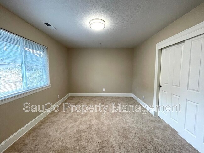 Building Photo - 12766 NW Bayonne Ln