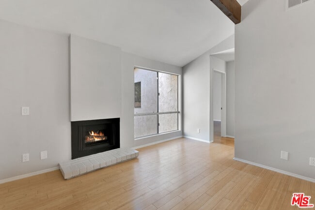 Building Photo - 603 Racquet Club Ln