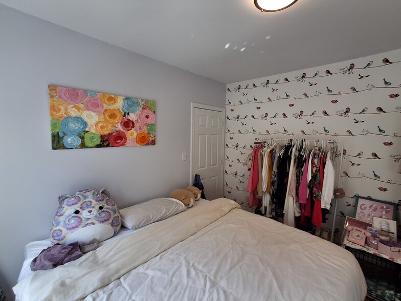 Building Photo - 49 Hersom St