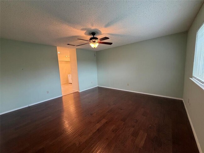 Building Photo - 11502 Tanglebriar Trail