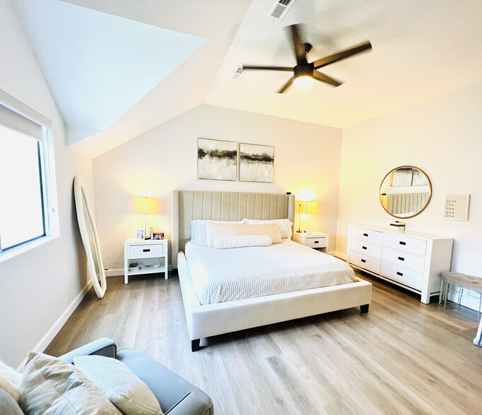 Master Bedroom - 3200 Madison Ave