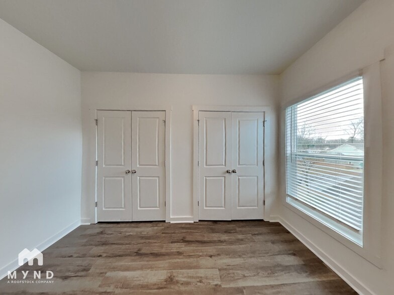 Building Photo - 928 Wainwright Ave