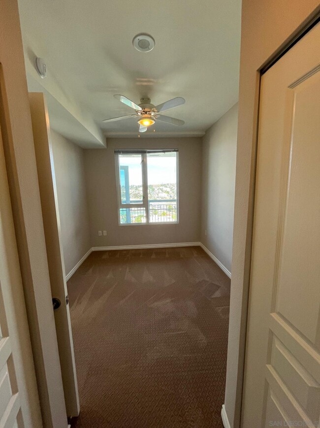 Building Photo - 300 W Beech St