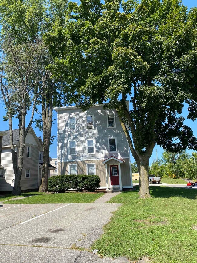Building Photo - 17 Smyth Ferry Rd