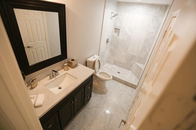 Building Photo - 17907 Stoney Glade Ct