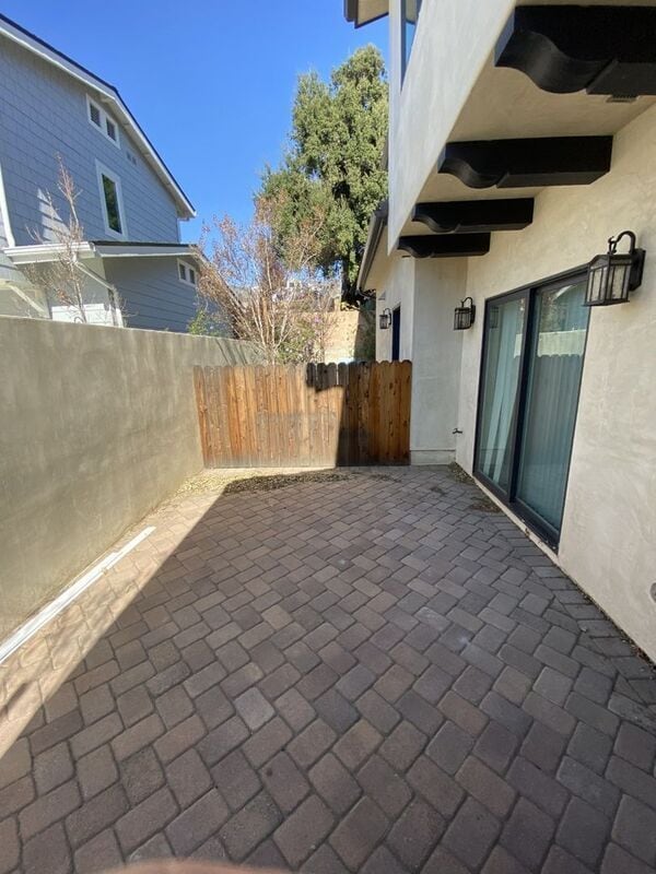 Building Photo - 2627 Hermosa Ave