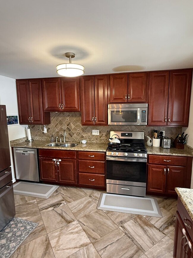 Building Photo - Beautiful 4-Bedroom Home with Finished Basement & Large Yard- Sykesville, MD