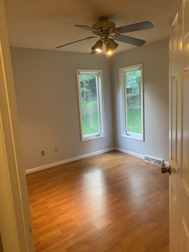 Bedroom - 2213 Briar Glen Rd