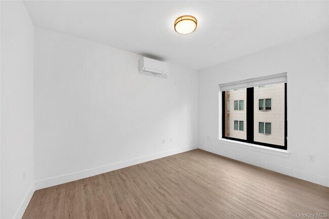 Building Photo - 625 N MacQuesten Pkwy