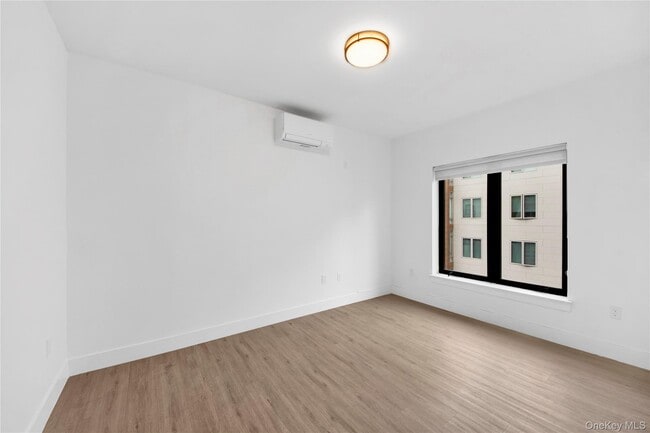 Building Photo - 645 N MacQuesten Pkwy