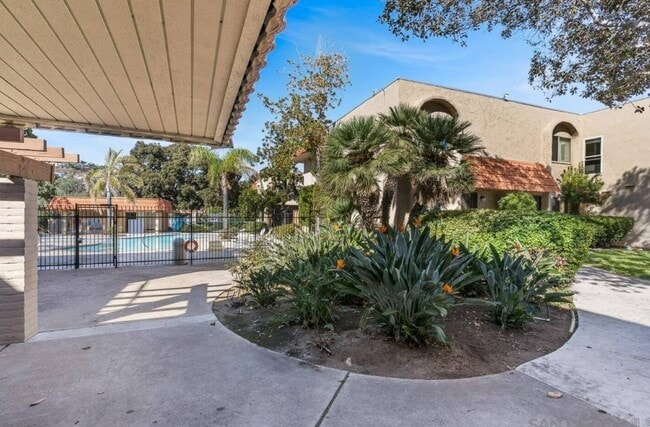 Building Photo - 6871 Alvarado Rd