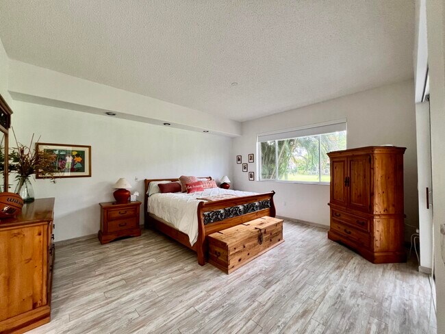 Building Photo - 2431 NW 59th St