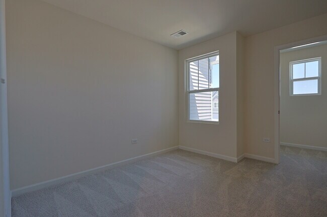 Building Photo - 2287 Ryegrass Ln