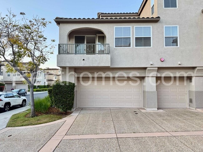 Building Photo - 6473 Terraza Portico