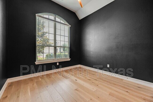 Building Photo - 11093 Villa Canales Ln