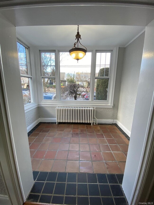 Building Photo - 321 Hayward Ave