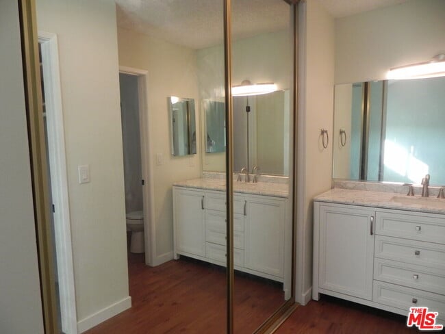 Building Photo - 879 Coriander Dr