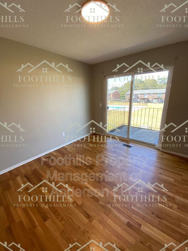 Building Photo - 500 Concord Rd