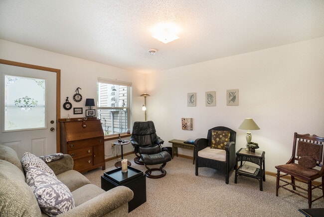 Building Photo - 2614 Poetters Cir