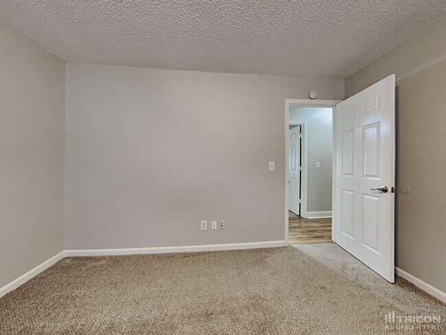 Building Photo - 2875 Brookton Ln SE